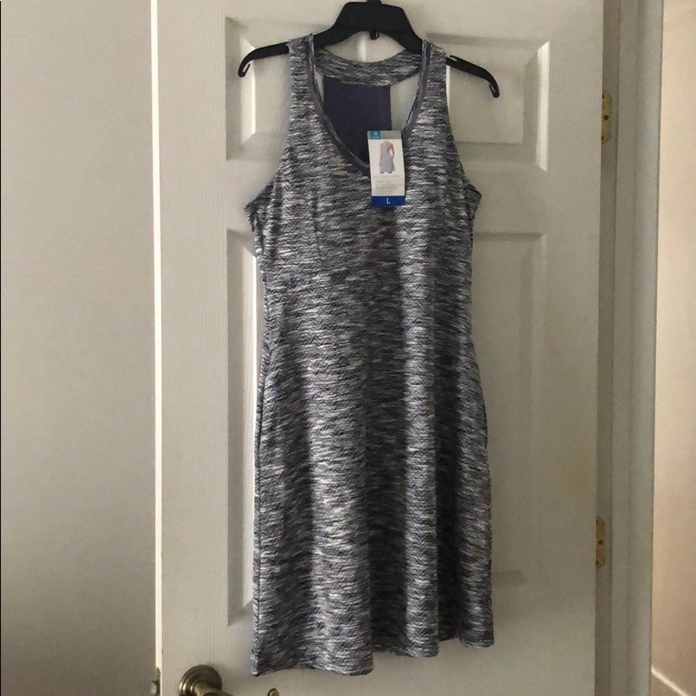 Travel Dress with pockets!